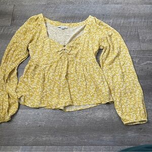 American Eagle Outfitters Sunny Floral Top size Medium